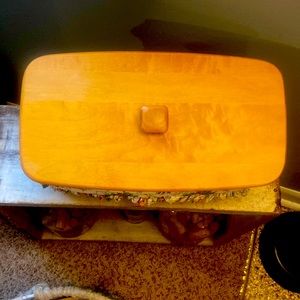 Longaberger Basket 1996 Mother’s Day Anity Basket with lid, two trays and fabric